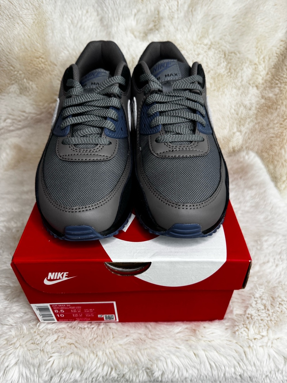 New men’s Nike Air Max 90 - - Picture 3 of 7